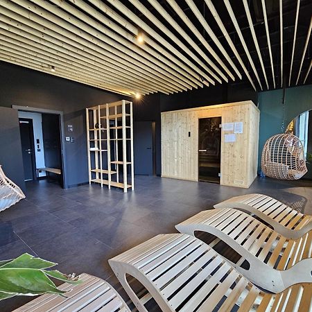 Urban Apartments Luxury Skyline Sokolska Towers 30A, 2 Free Garages, Gym & Sauna, Self Check-In Катовіце Екстер'єр фото