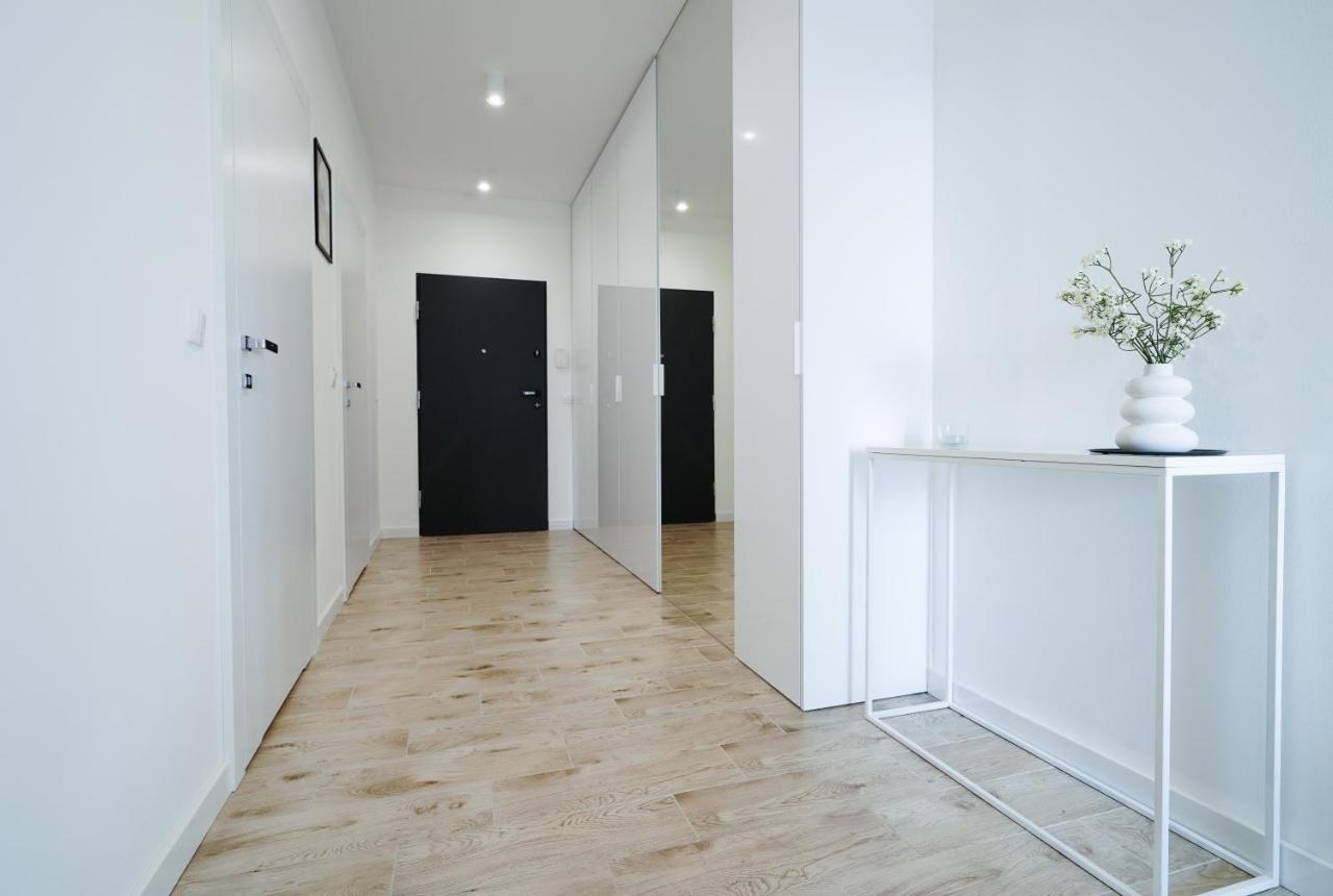 Urban Apartments Luxury Skyline Sokolska Towers 30A, 2 Free Garages, Gym & Sauna, Self Check-In Катовіце Екстер'єр фото