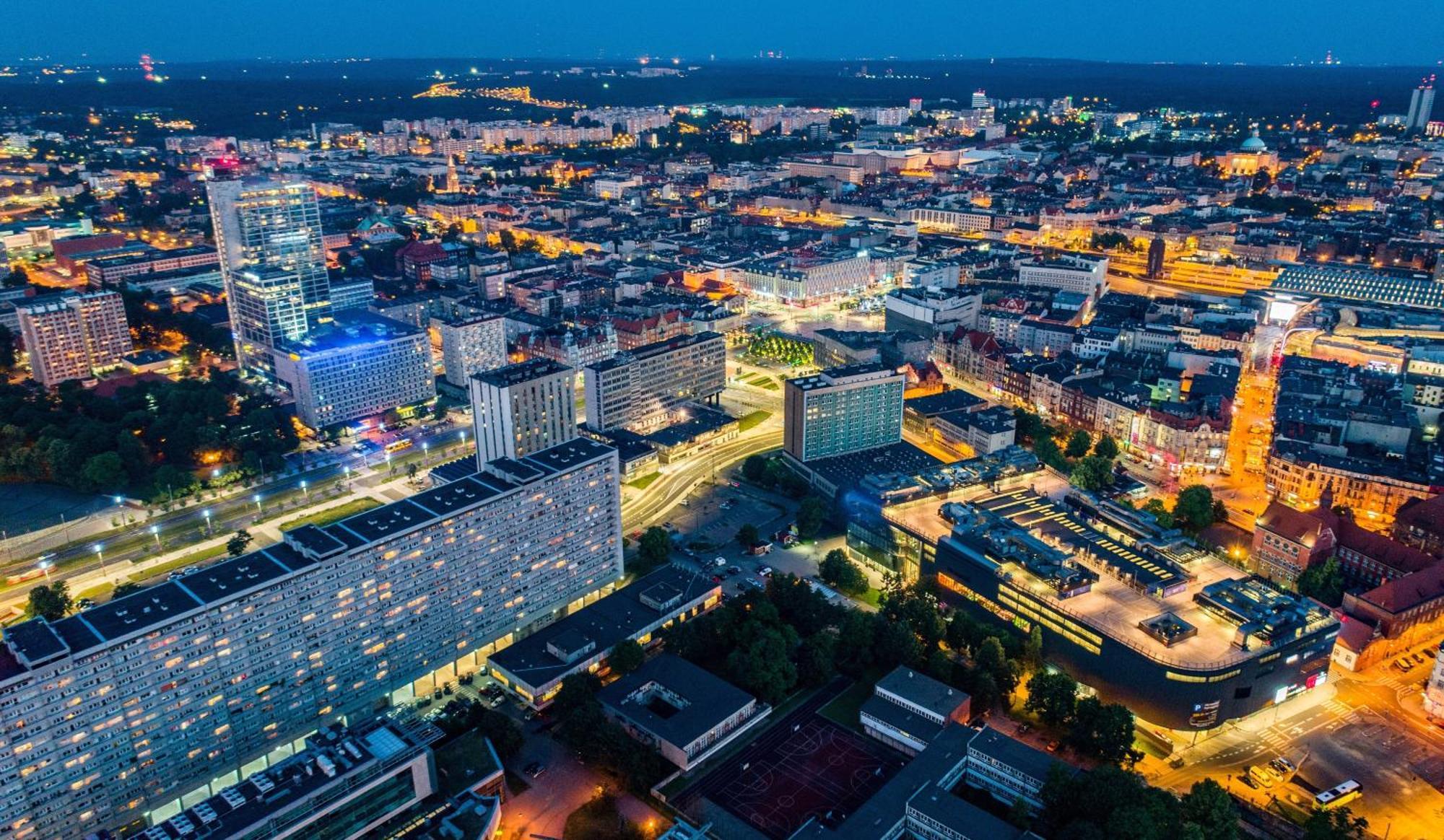 Urban Apartments Luxury Skyline Sokolska Towers 30A, 2 Free Garages, Gym & Sauna, Self Check-In Катовіце Екстер'єр фото